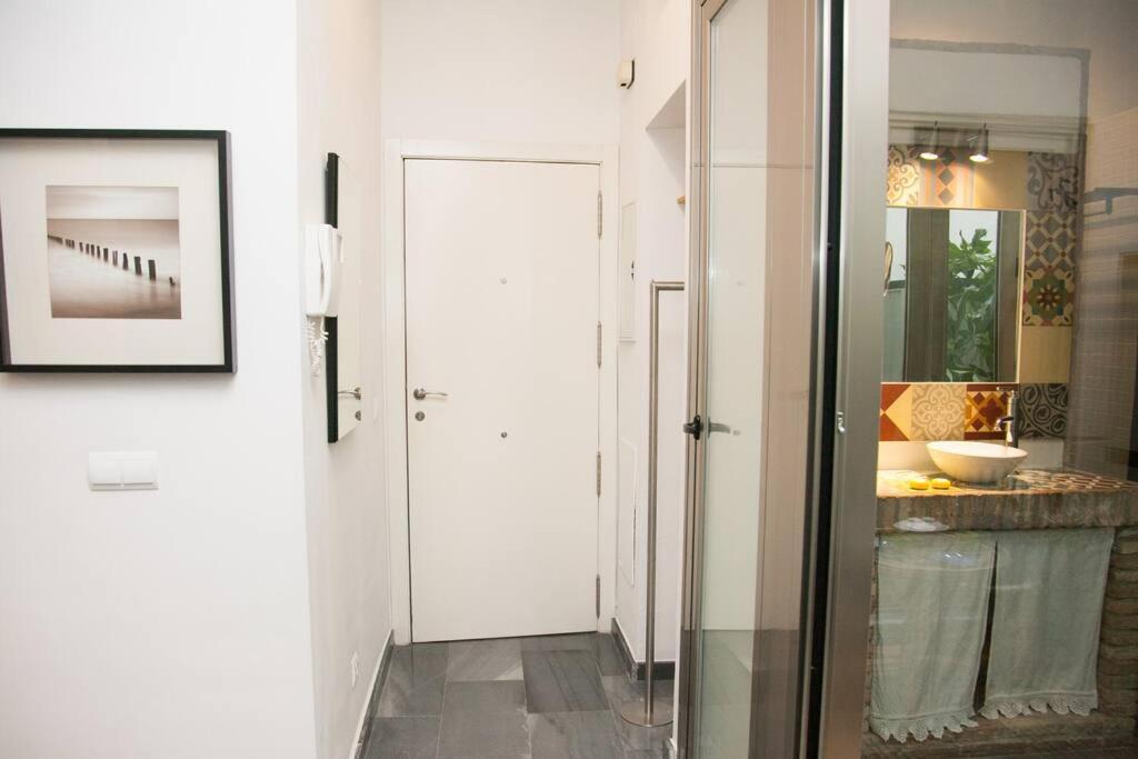 Beautiful Silent Apartment Private Parking Sevilla Exteriör bild